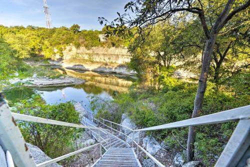 Mid-century Lake Whitney Home With Private Dock And Yard!
