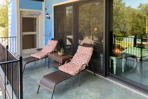 River Oaks Lookout- Unit B