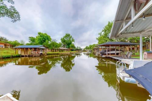 Crestwood Getaway
