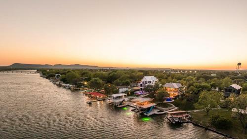 Wake & Roll - Loma Linda Luxury Lakeside Getaway