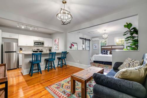 Apartamento Mckenize Guest House: Marble Falls Suite 1 Bd, 1ba