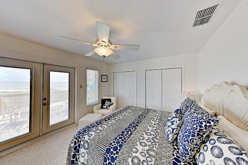 Lost Colony Beach House With Gulf Views & Pool! Home