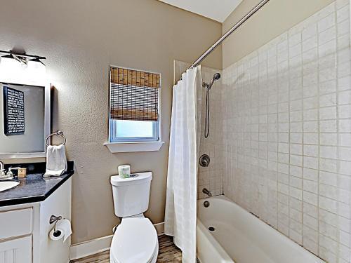 New Listing! Charming & Cozy Gulf Getaway With Pool Home