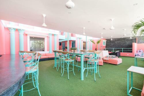 Hostal Flamingo Hostel & Coworking