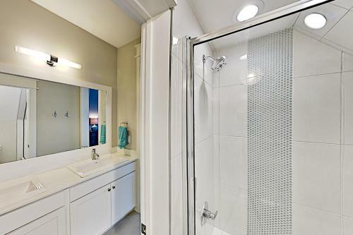 All-suite End Unit - Steps To Palmilla Beach Pool Townhouse