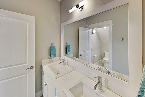 All-suite End Unit - Steps To Palmilla Beach Pool Townhouse