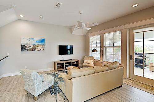All-suite End Unit - Steps To Palmilla Beach Pool Townhouse