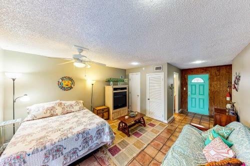 Fisherman's Paradise In Port Isabel-125 Windward Dr