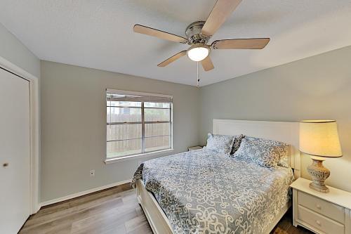 Apartamento Chic Old Rockport Getaway - Walk To Beach! Duplex