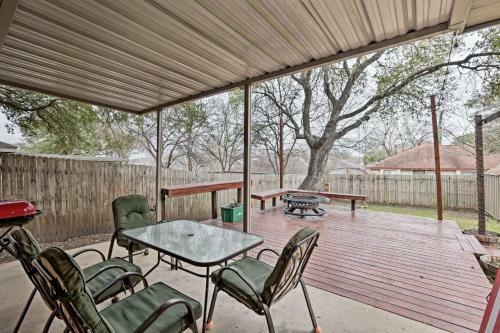 Live Oak Home - 15 Mi To Downtown San Antonio
