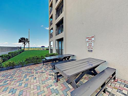 Apartamento New Listing! All-suite Gulf-front Perch With Pools Condo