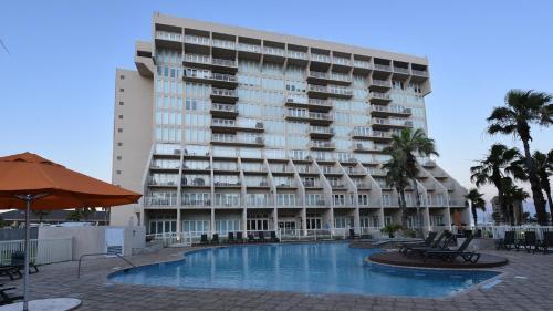 Super Pool View! Beachfront Property Cant Miss The Fun! Pet Friendly