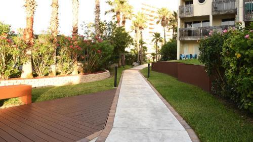 Super Pool View! Beachfront Property Cant Miss The Fun! Pet Friendly