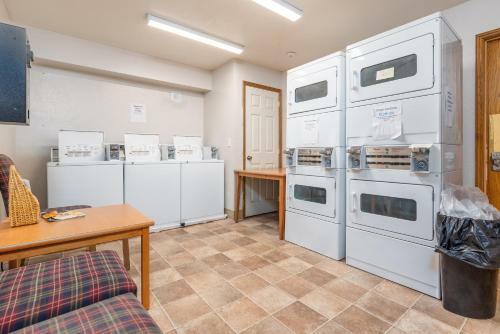Apartamento Condo 104 Wifi Community Pool Jacuzzi Lounge Fireplace Laundry