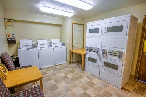 Apartamento Condo 107 Wifi Community Pool Jacuzzi Lounge Fireplace Laundry