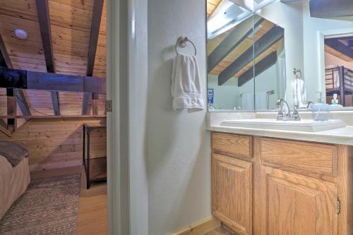 Apartamento Brian Head Condo With Mtn View Walk To Slopes!