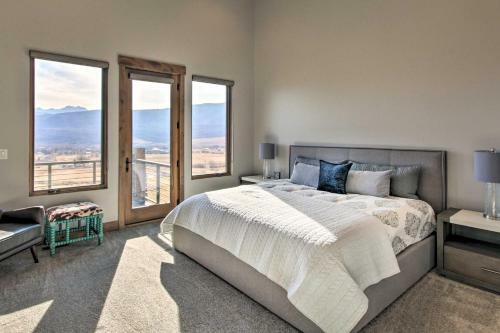 Modern Mountain-view Townhome Less Than 7 Mi To Ski Resorts