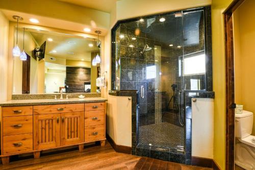 Pr 21 - Luxury Home With Shared Pool And Hot Tub 3 Bedroom
