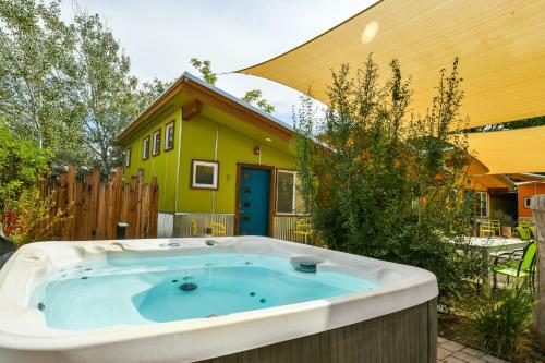 Hotel West 3 - Kokopelli West Studio. Downtown Location