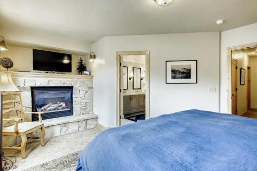 Fireplace Retreat #1