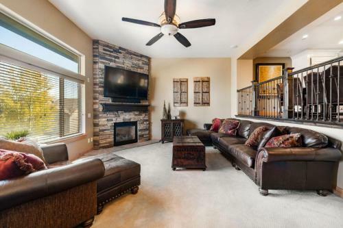 Ski Haven Elegant Spacious Townhome W Private Hot Tub