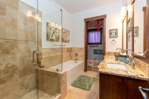 Juniper Landing #108 @ Canyons Village (Townhome)