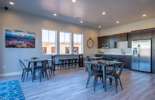 62 Blissful Poolhouse At Ocotillo Springs With Private Pool