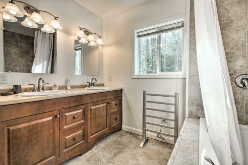 Stylish Killington House - 3 Miles To Skiing!