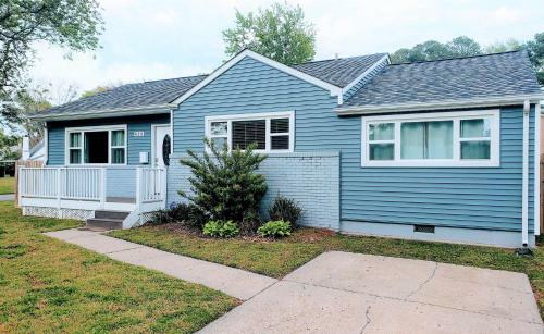 Sweet Retreat Near The Beach