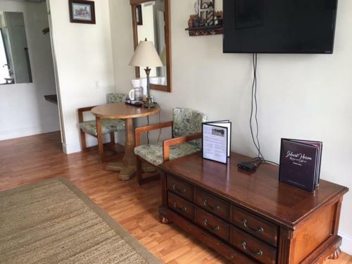 Wachapreague Inn - Motel Rooms