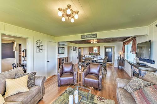 Waterfront Home 6.5 Mi To Olympic National Park