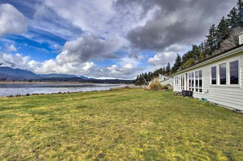 Bayside Home - 6 Miles To Olympic National Forest!