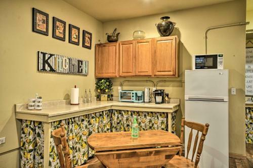 Apartamento Inviting Studio With Patio - 15 Mi To Portland!