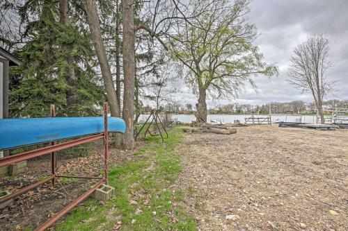 Waterfront Fond Du Lac Home On Deneveu Lake!