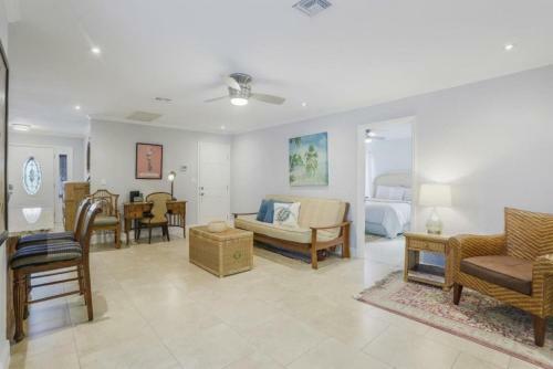 Sand Hill St. 318 Marco Island Vacation Rental
