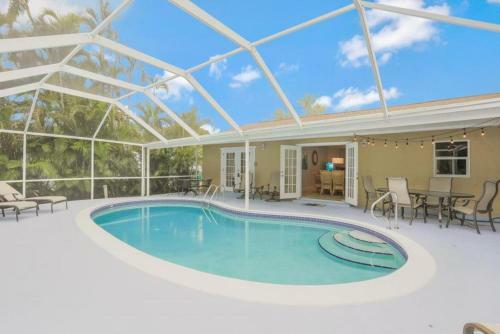 Sand Hill St. 318 Marco Island Vacation Rental