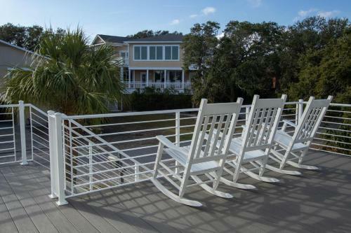718 Pompano Road