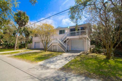 601 Dolphin Road - Five Bedroom House