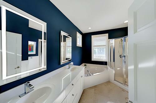 Seacrest Beach Retreat - Luxe Pool - Walk To Beach Home