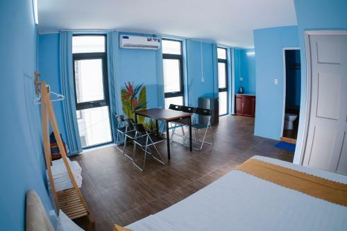 Hotel Luxhome - Vinhome Apartments