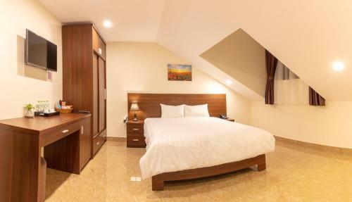 Hotel Huy?n 179