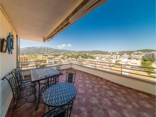 Apartment C/cel I Mar 8, �tico