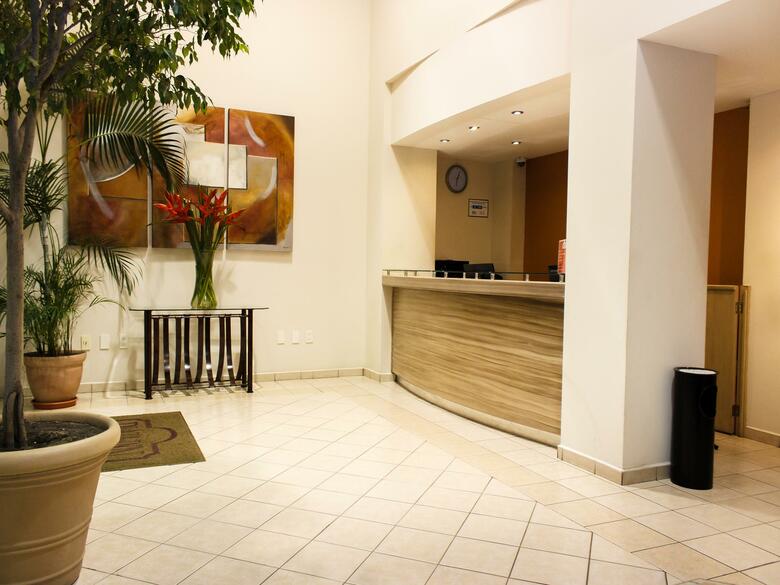 Hotel Plaza Inn Express