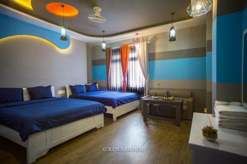 Ken's Backpackers Hotel
