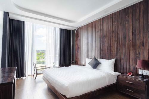 ?� L?t Mega Sky Hotel