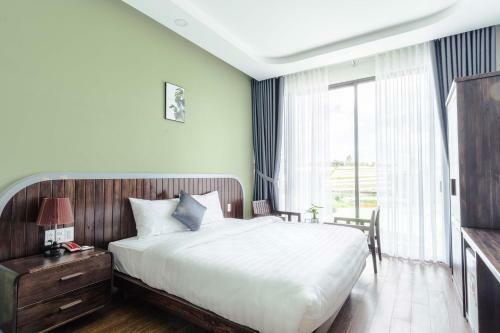 ?� L?t Mega Sky Hotel