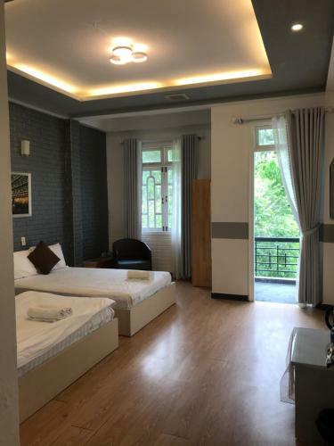 Hotel H� Linh