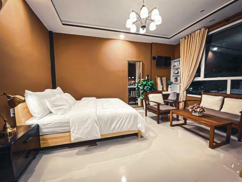 Lucky'n Lush Apartment