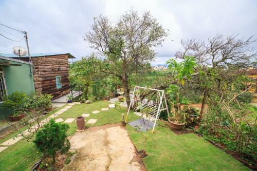 ?�n L?ng Homestay & Coffee