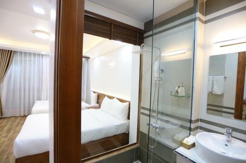 La Fleur Premium Central Apartment